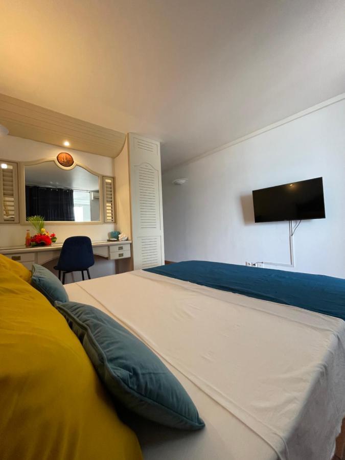 Appartement Vue Mer A 2 Minutes A Pied Des Plages Tartane Ла-Трините Экстерьер фото